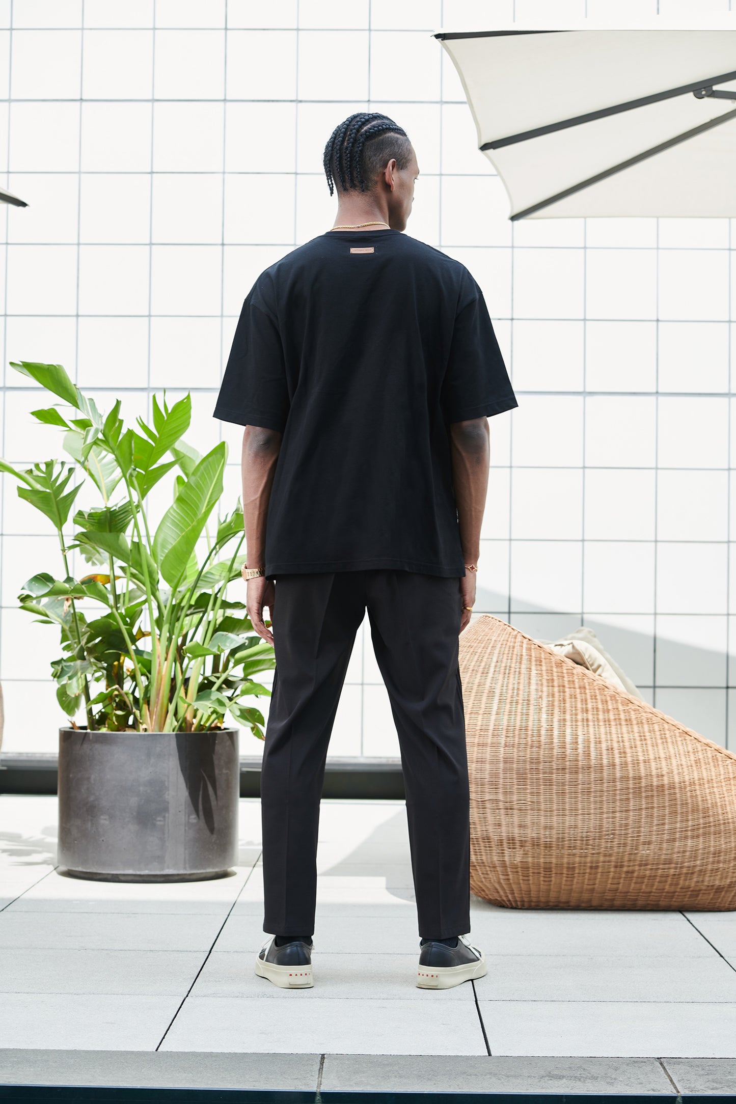 PLUMPED LOGO S/S TEE BLACK