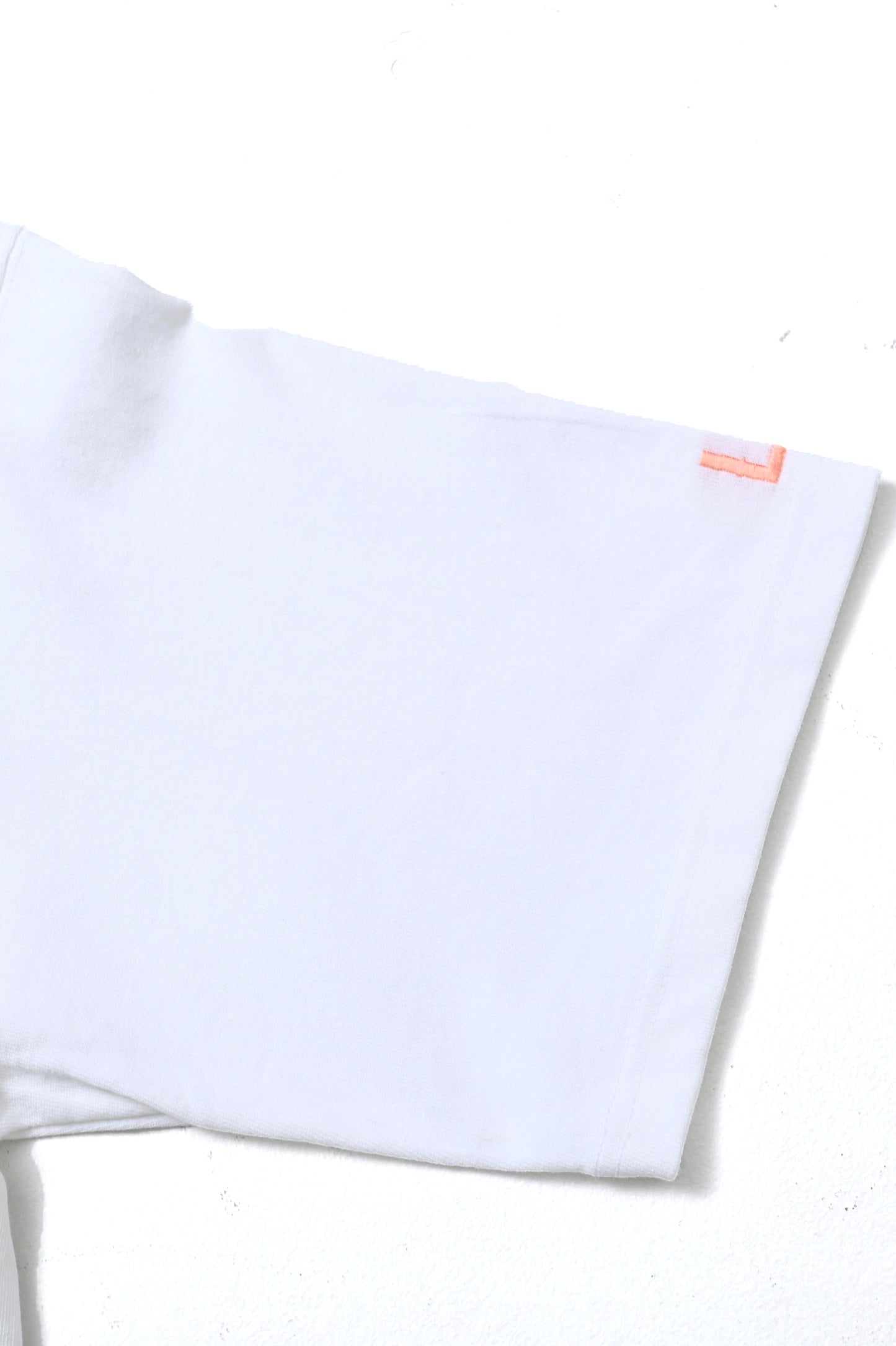 BASIC LOGO S/S TEE WHITE